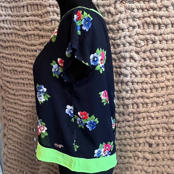 Hollister Navy Blue Sheer Floral Top Size Medium - Picture 8 of 11